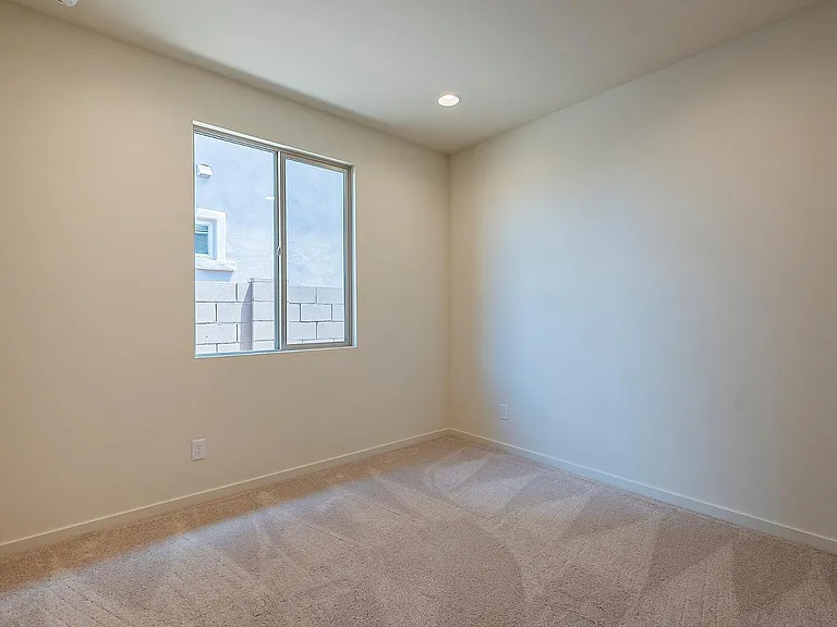 5944 E Melinda Ln — Photo 14