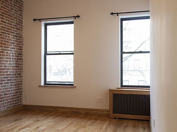 3rd image of 319 W 76th St APT 14