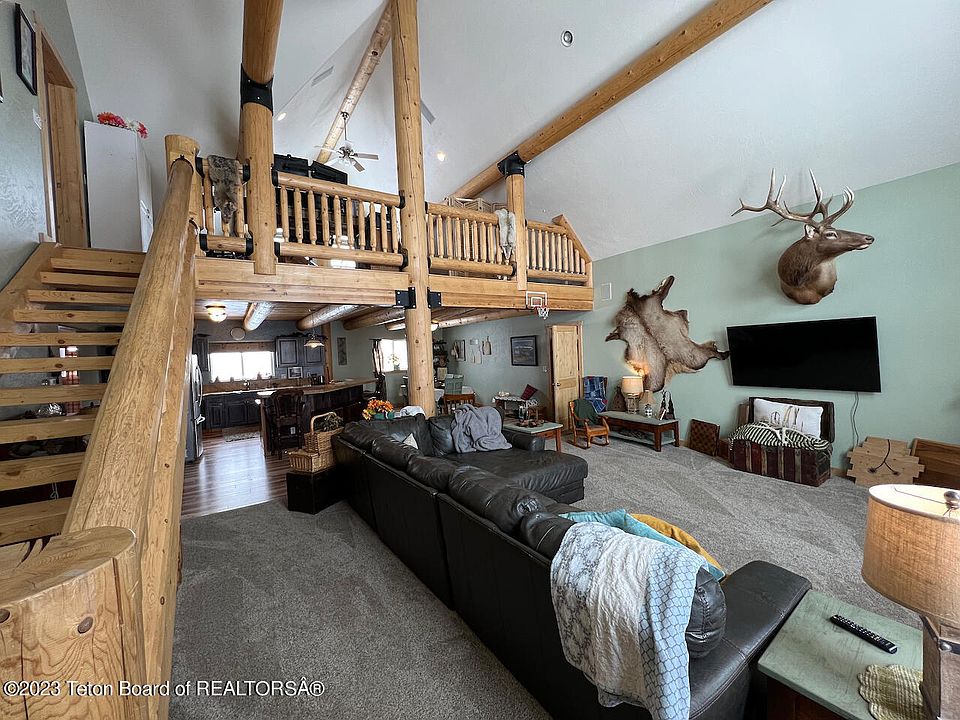 1st image of 438 Country Club Ln