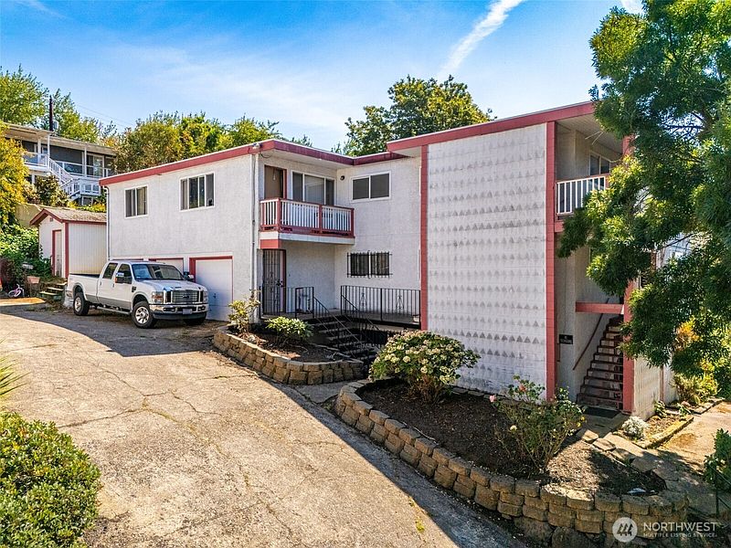 3rd image of 812 29th Avenue S