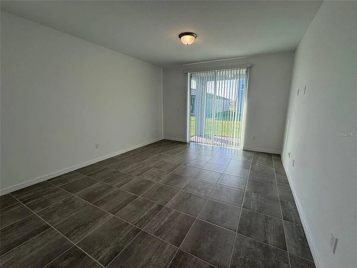3 bed, 2.0 bath, 1680 sqft, $2,200 — Photo 4