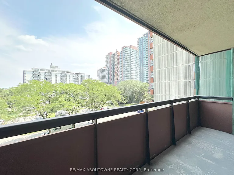165 La Rose Ave #508 — Photo 16