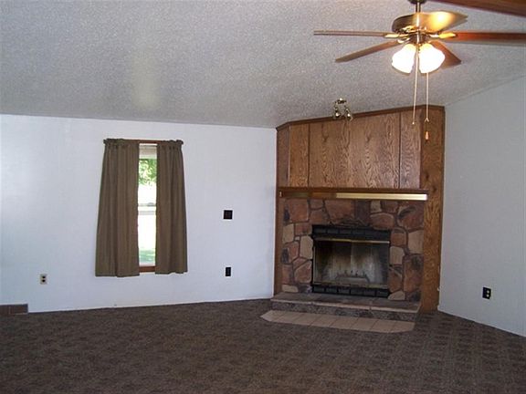 2nd image of 1516 E Whitcomb Ave