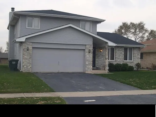 4141 Cambridge Cir photo 1