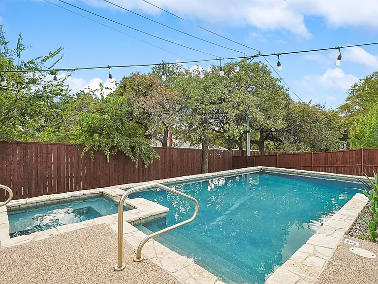 6872 Greenleaf Dr — Photo 39