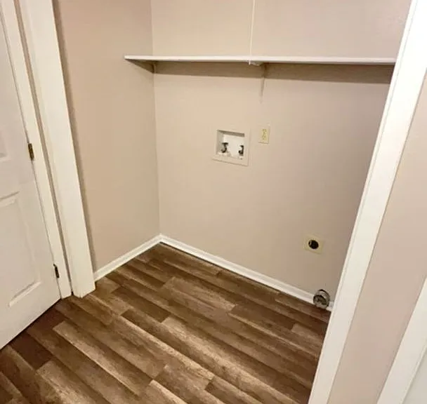 124 S Curtis St — Photo 10