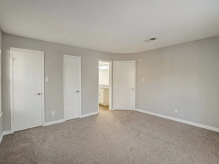 Hidden Palms Apartment Homes — Photo 7