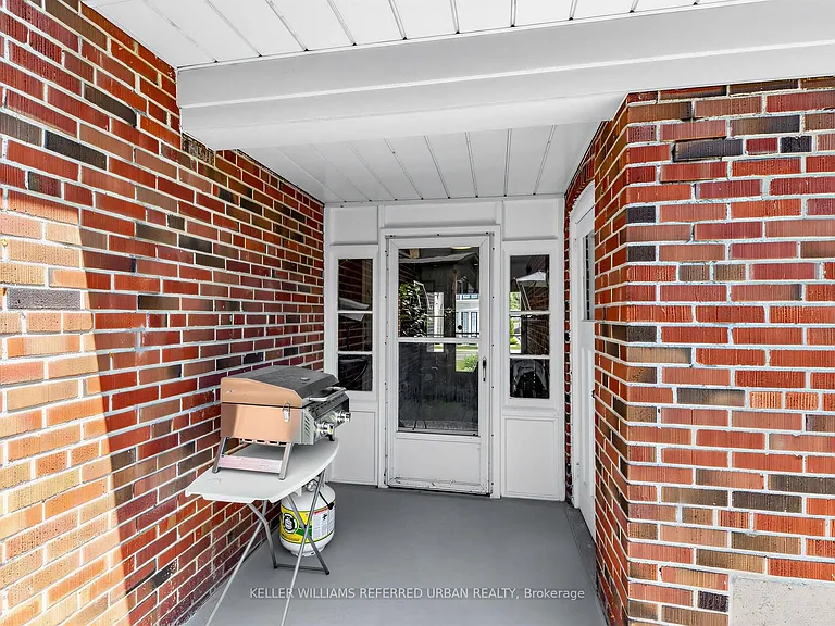 73 Prince Charles Dr — Photo 32