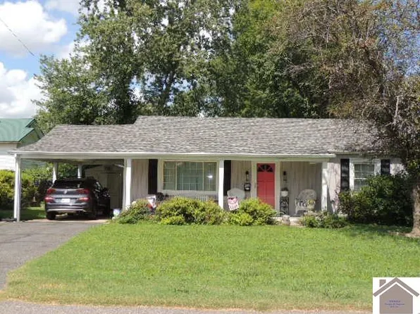 221 Center St, Mayfield, KY 42066