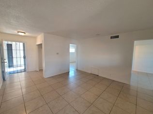 3821 Royal Crest St APT 4, Las Vegas, NV 89119