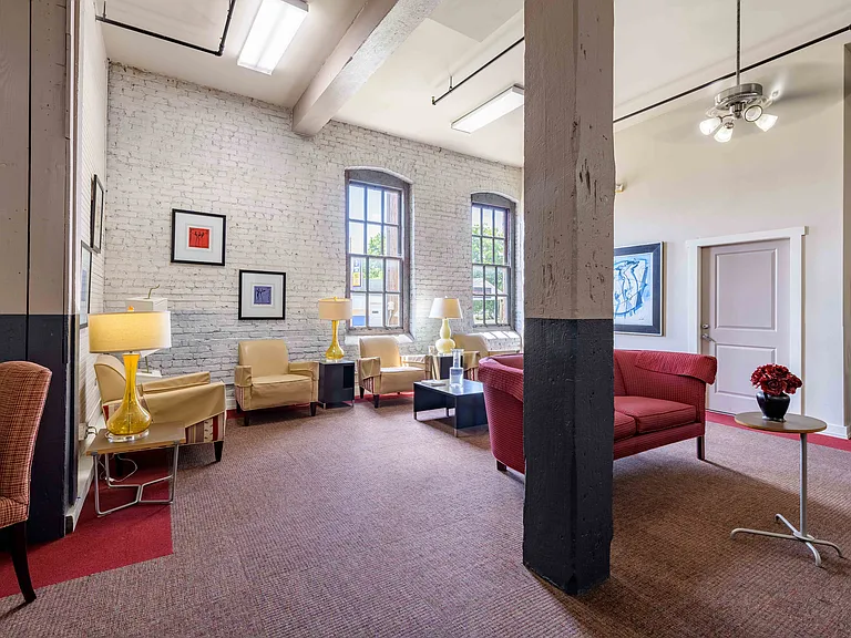 Nantucket Lofts — Photo 3