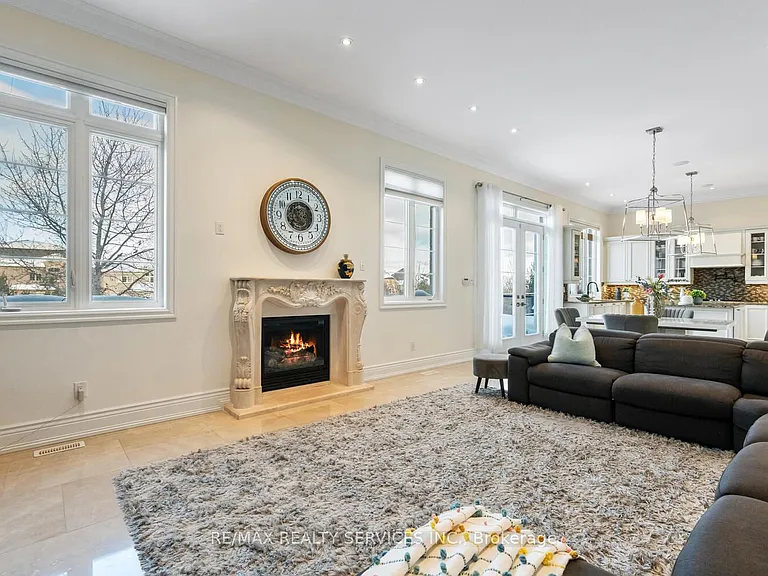 9 Interlacken Dr — Photo 19