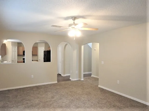 2803 Heathgate Way — Photo 3
