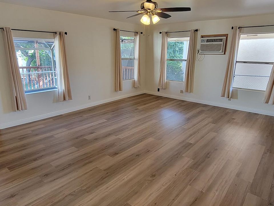 1st image of 843 1/2 E Magnolia Blvd