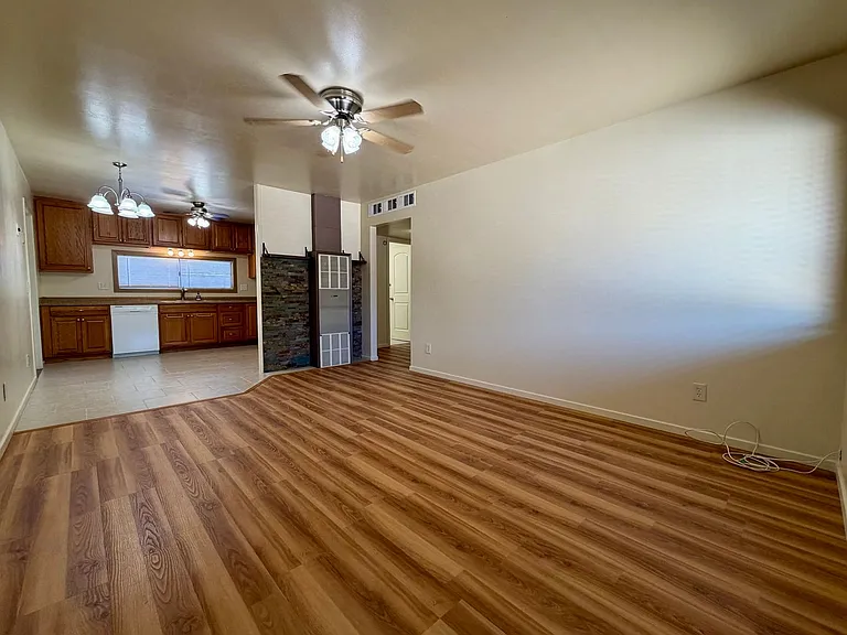 707 S Norma St — Photo 3