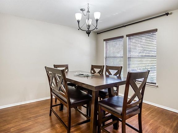 4th image of 1613 Heatherknoll Ln