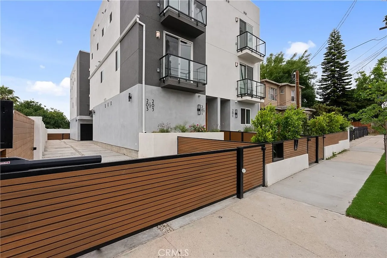4 bed, 3455 sqft, $5,500 — Photo 1