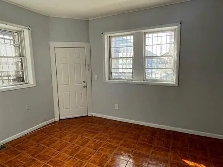 401 Marshall St #1A — Photo 2