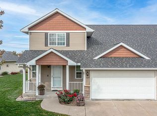 1024 Acacia Dr NE, Cedar Rapids, IA 52402