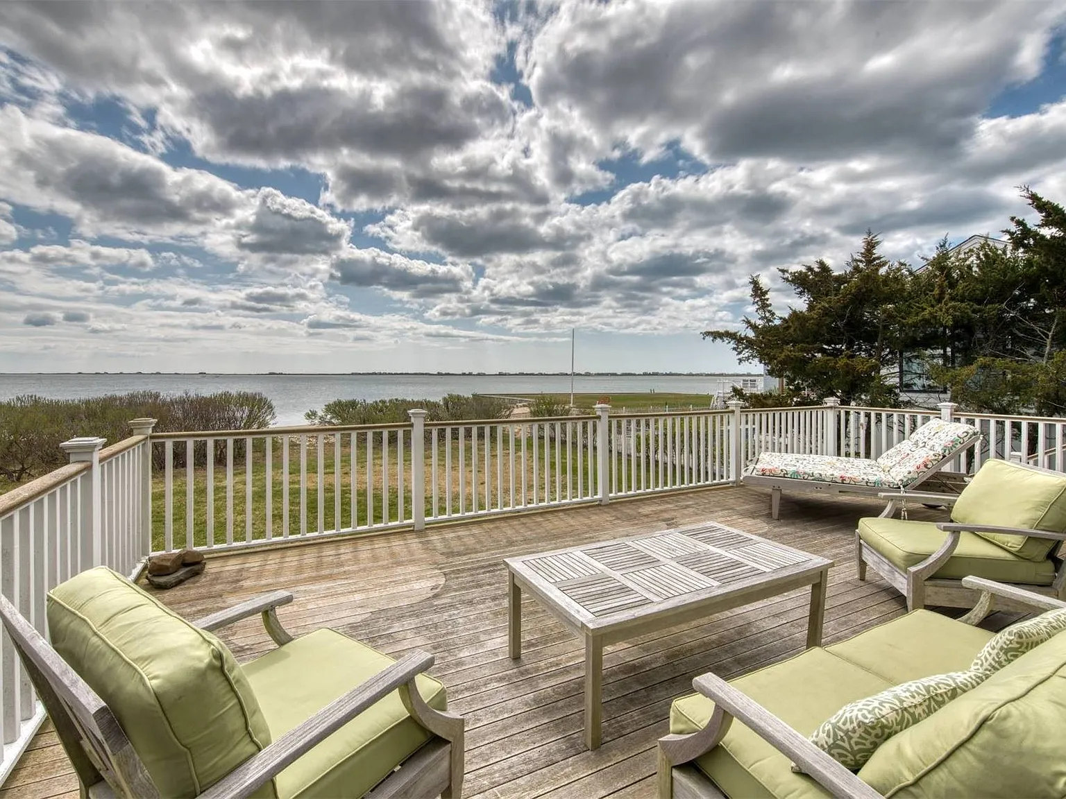 East Quogue Open Bayfront! — Photo 3