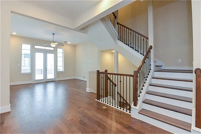 2112 Radcliffe St — Photo 11