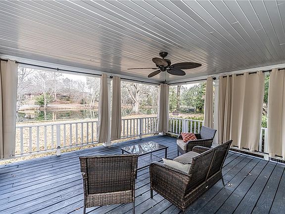 3rd image of 227 W Lakeshore Dr SE