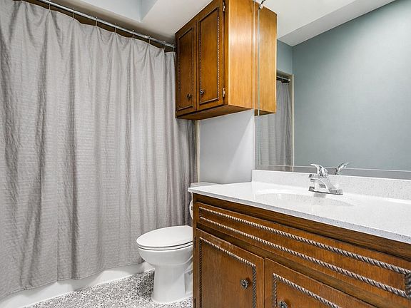 4th image of 406 Amistad Blvd