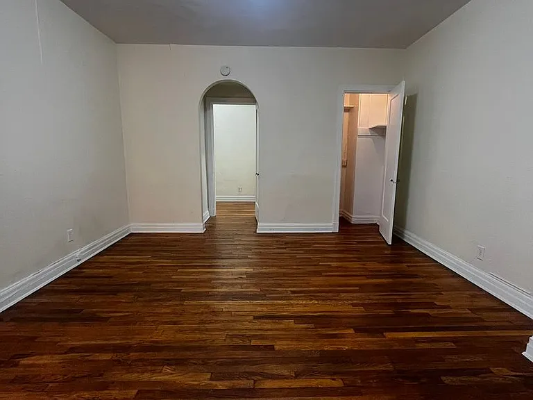 New King Edward Apartments — Photo 91