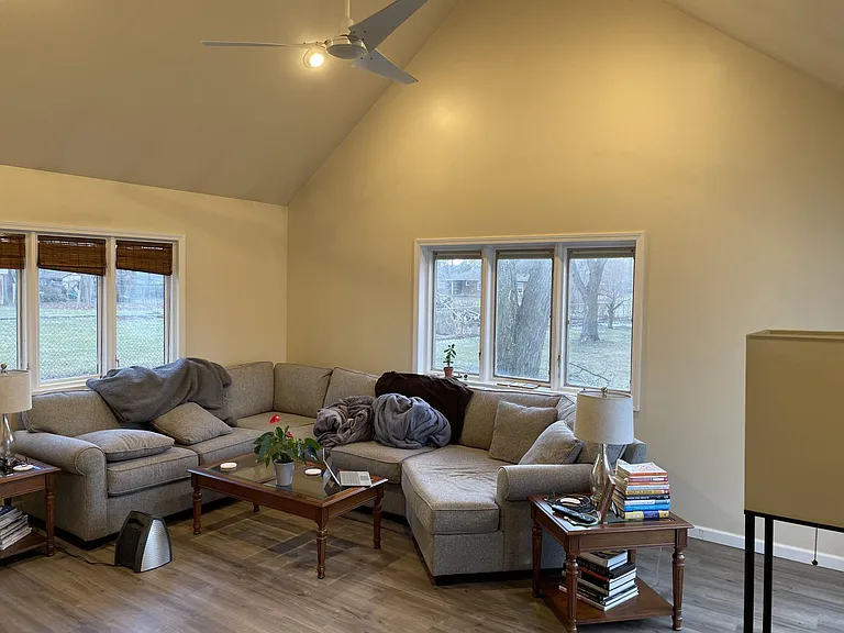 1811 Eastport Dr — Photo 11
