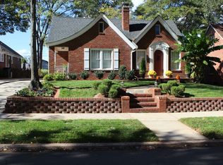 710 Woodruff Pl, Charlotte, NC 28208