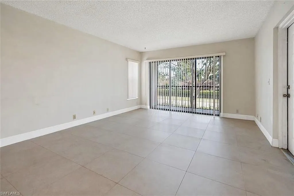 2 bed, 2.0 bath, 1111 sqft, $1,750 — Photo 3