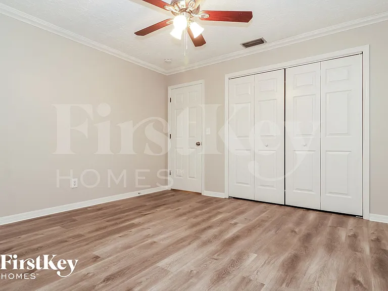 7631 Tall Tree Ct — Photo 13