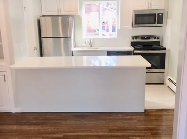 110 W Emerson St, Melrose, MA 02176