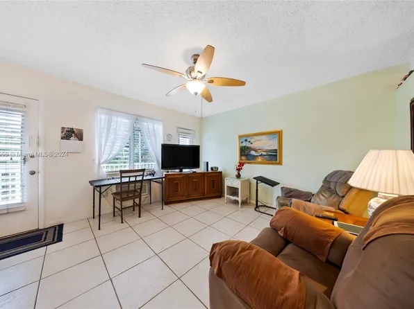 15610 NE 6th Ave APT 24D, Miami, FL 33162