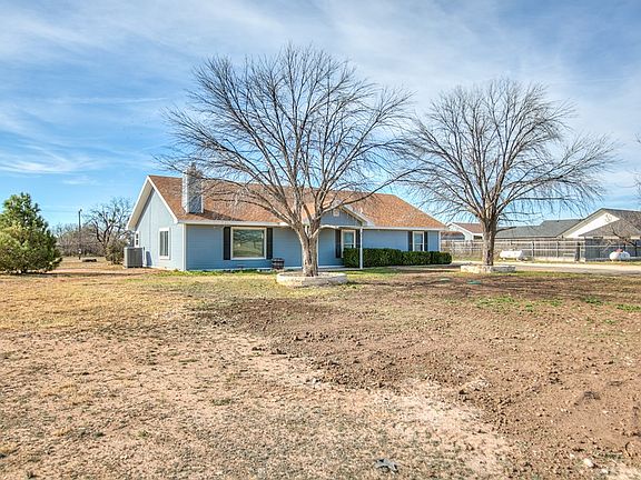 4th image of 2933 Old Eola Rd