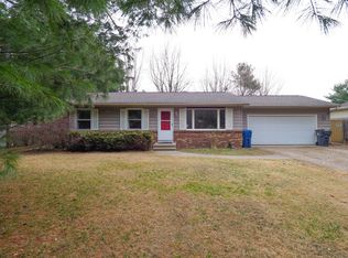 8715 S 12th St, Portage, MI 49024