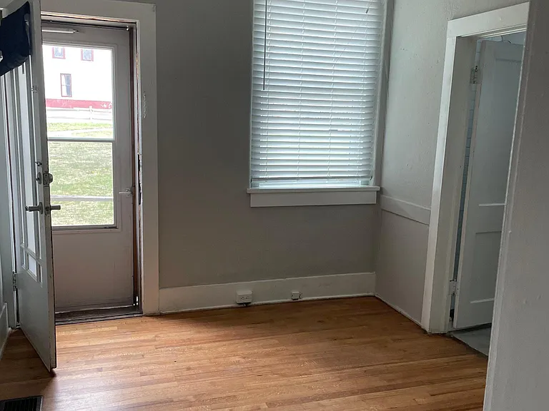 1015 Ford St #4 — Photo 1