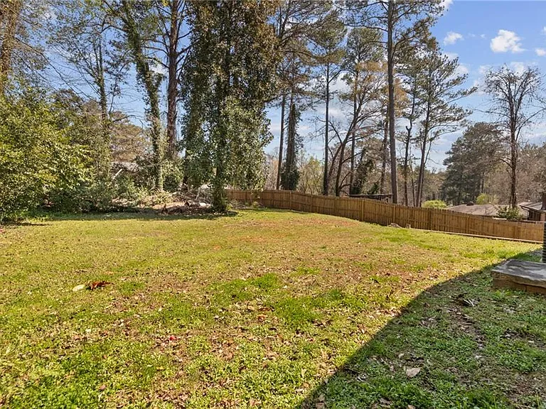 2692 Rockcliff Rd SE — Photo 20