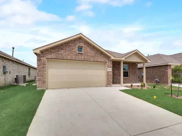 2204 Mobile St, Ennis, TX 75119