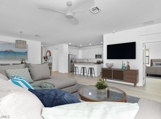 1395 Birdie Dr, Naples, FL 34120