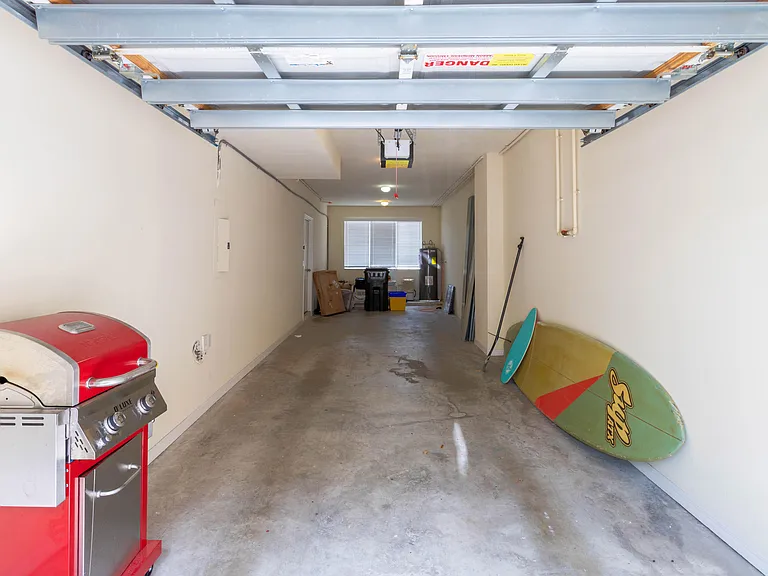 260 NE 3rd St #4-D — Photo 10