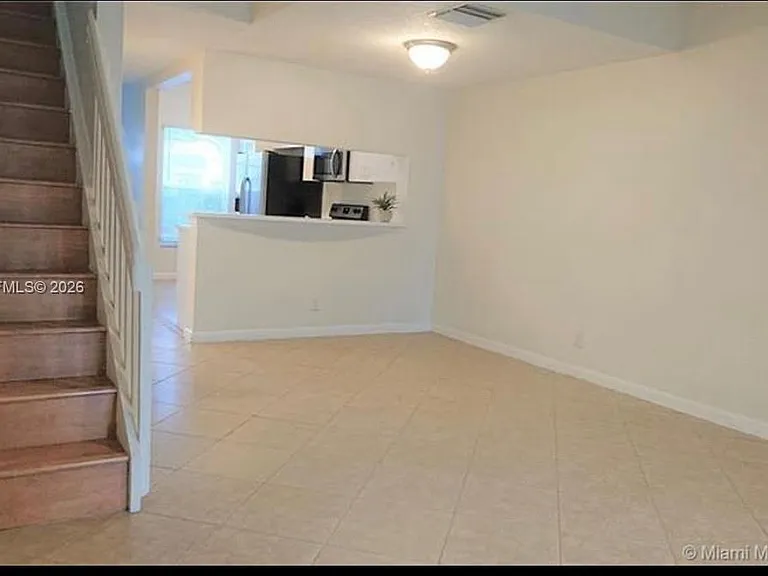 1 Simonton Cir #1 — Photo 4