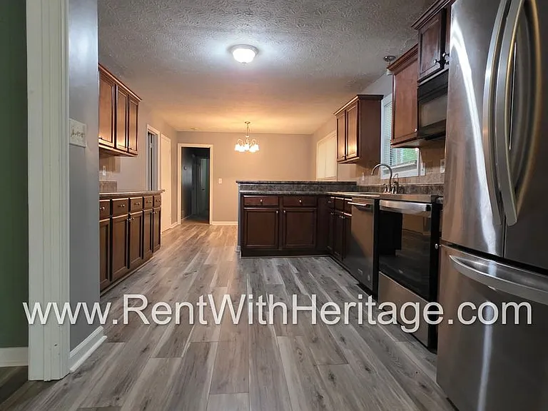 6190 Knights Ln — Photo 20