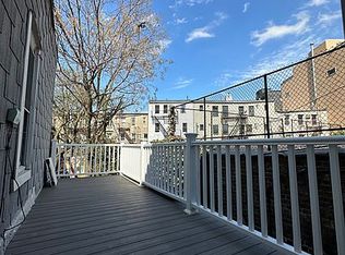 359 Metropolitan Ave #1, Brooklyn, NY 11211