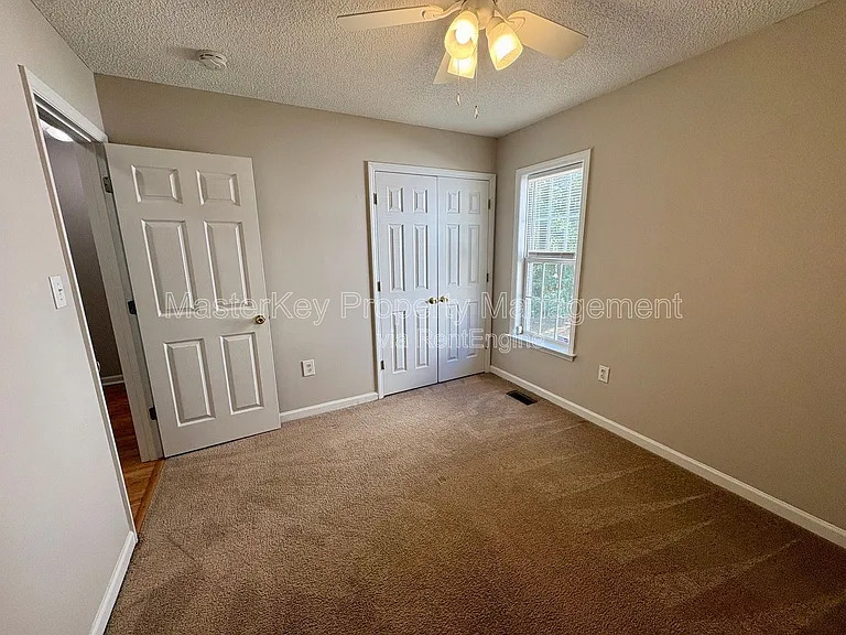 317 Cross Hill Ln — Photo 21