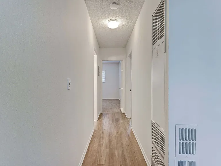 207 W Marquita #7 — Photo 16