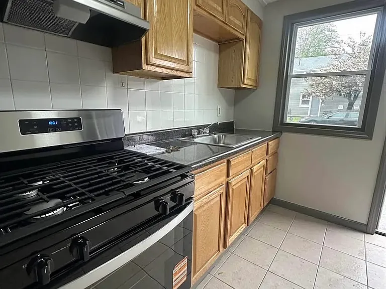 350 Lasalle St #425 — Photo 9