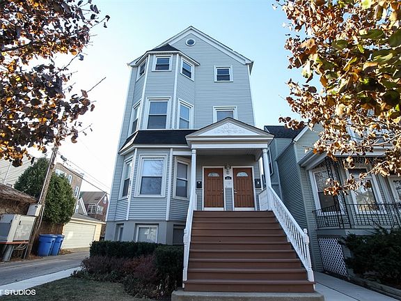 2nd image of 4914 N Leavitt St