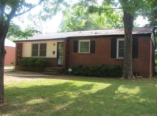 3350 Barringer Dr, Charlotte, NC 28217