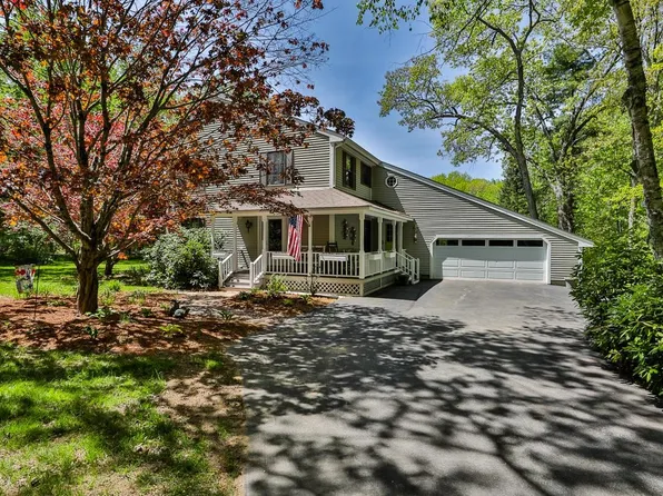 51 Hillcrest Road, Goffstown, NH 03045